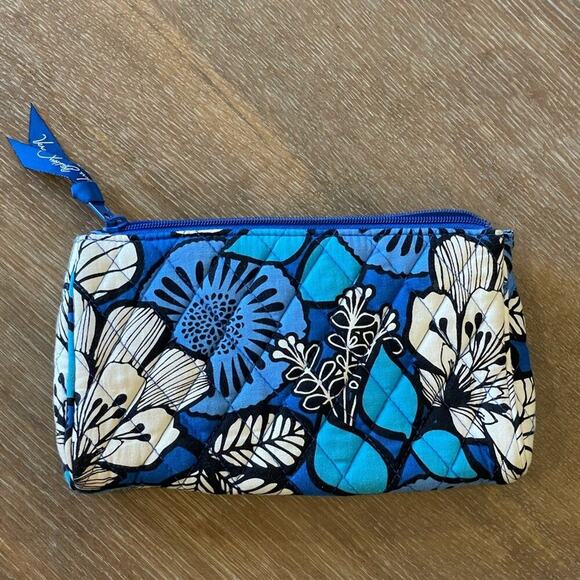 Vera Bradley Blue Bayou Push Lock Wristlet Purse Bag - Picture 2 of 6